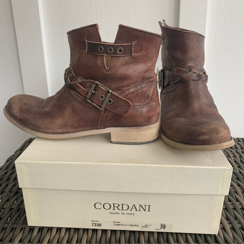 Italian short boots